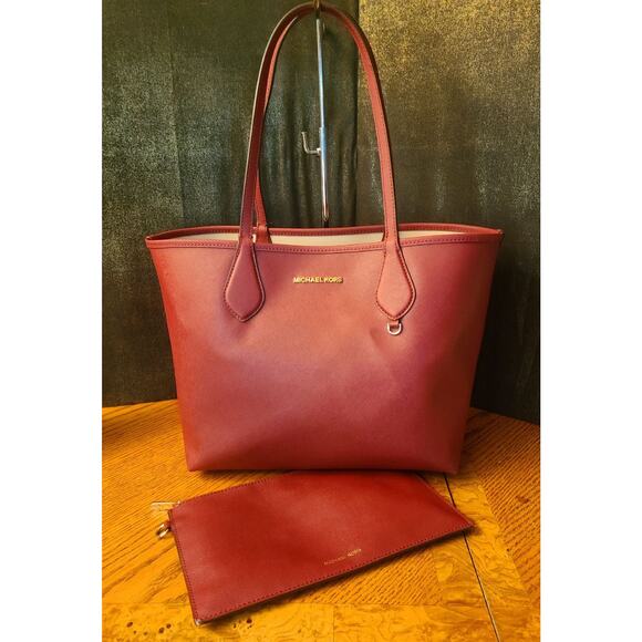 Michael Kors Reversible Tote Burgundy Cream With Matching Leather Insert - Picture 2 of 13
